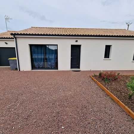 Coeur De Village Commerces Proximite Center Parcs Les-Trois-Moutiers Екстериор снимка